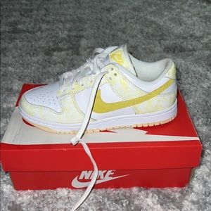 Womens Nike Dunk Low OG